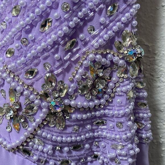 Blush Lavender Sweetheart Neckline Embellished Gown - Picture 11 of 16